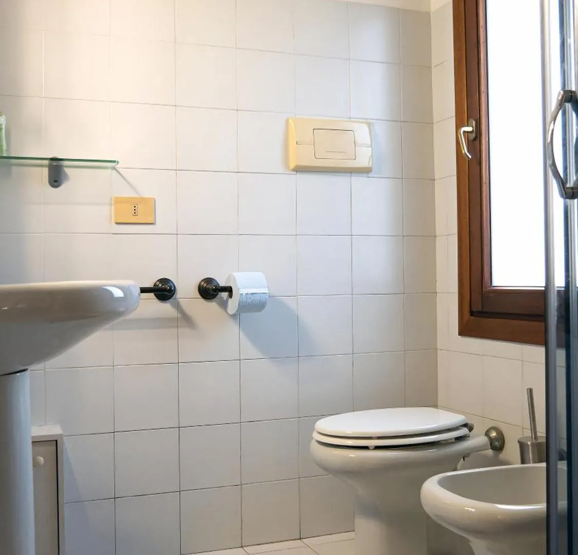 Guest house Stanze Con Bagno E Terrazza Privati, Spiaggia A 100Mt Su Forti Italy