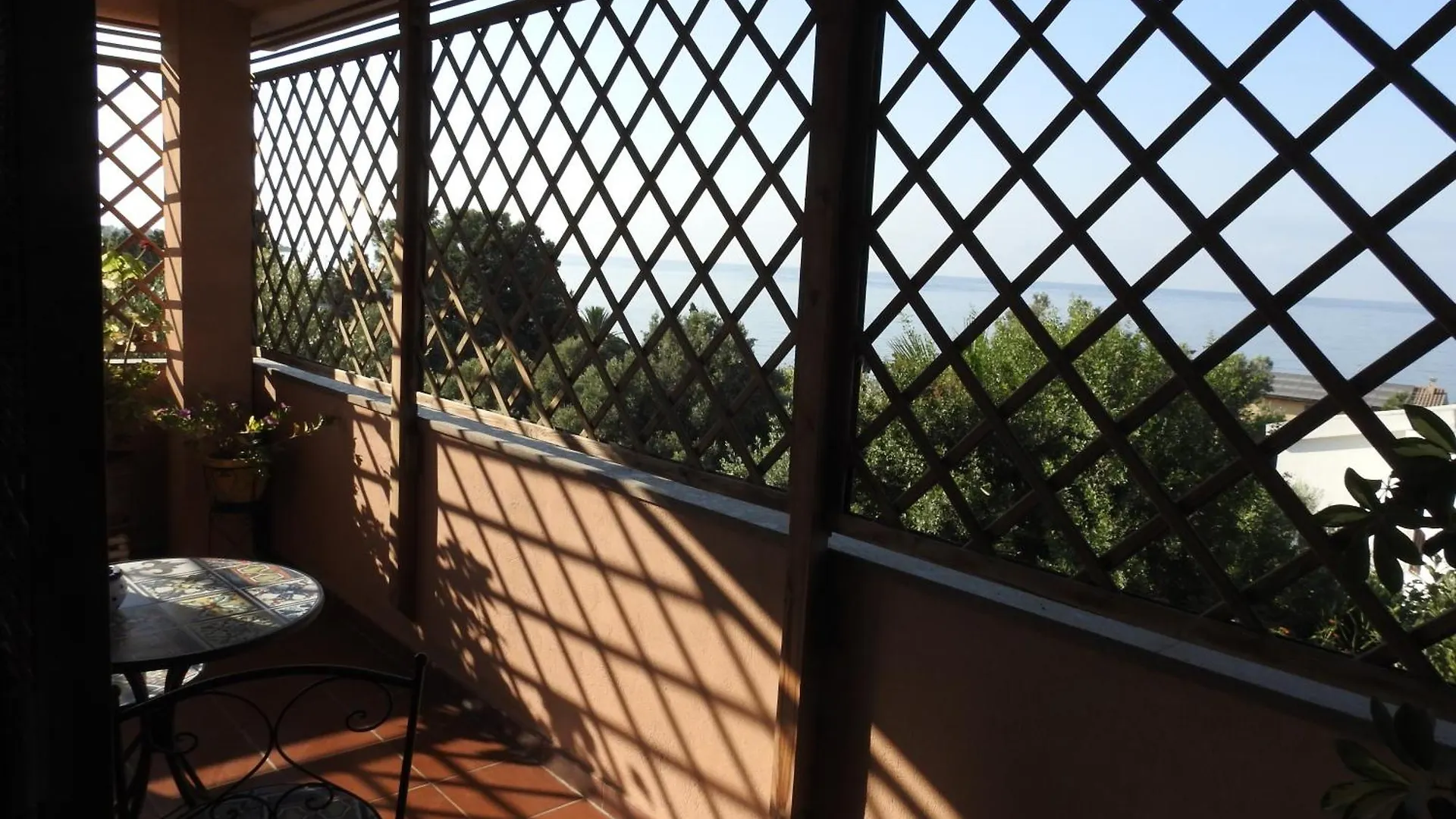 Stanze Con Bagno E Terrazza Privati, Spiaggia A 100Mt Su Forti Italien