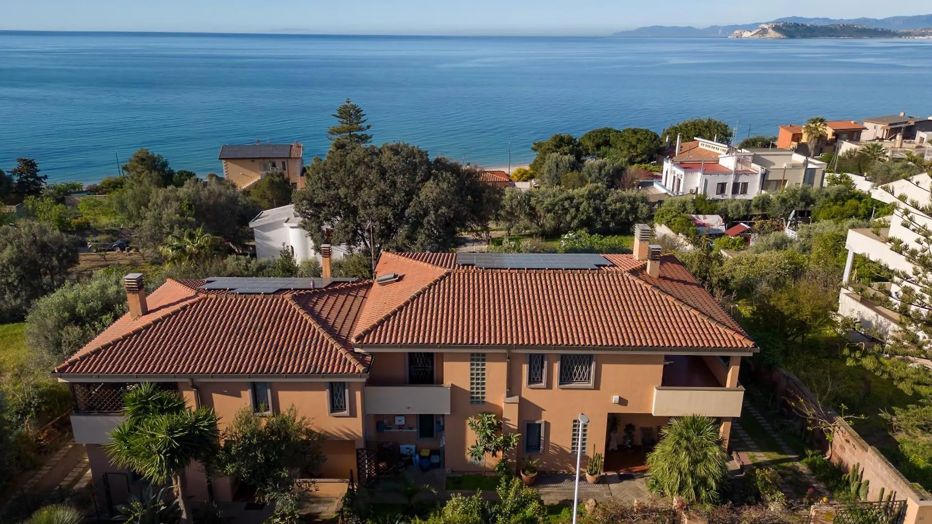 Stanze Con Bagno E Terrazza Privati, Spiaggia A 100Mt Su Forti Guest house